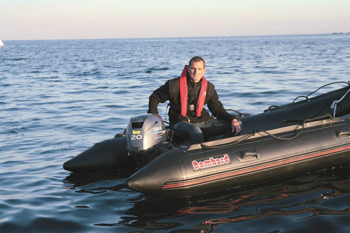 Bombard Commando C3 - rubberboot met deelbare houten kiel en aluminium vlonderdelen